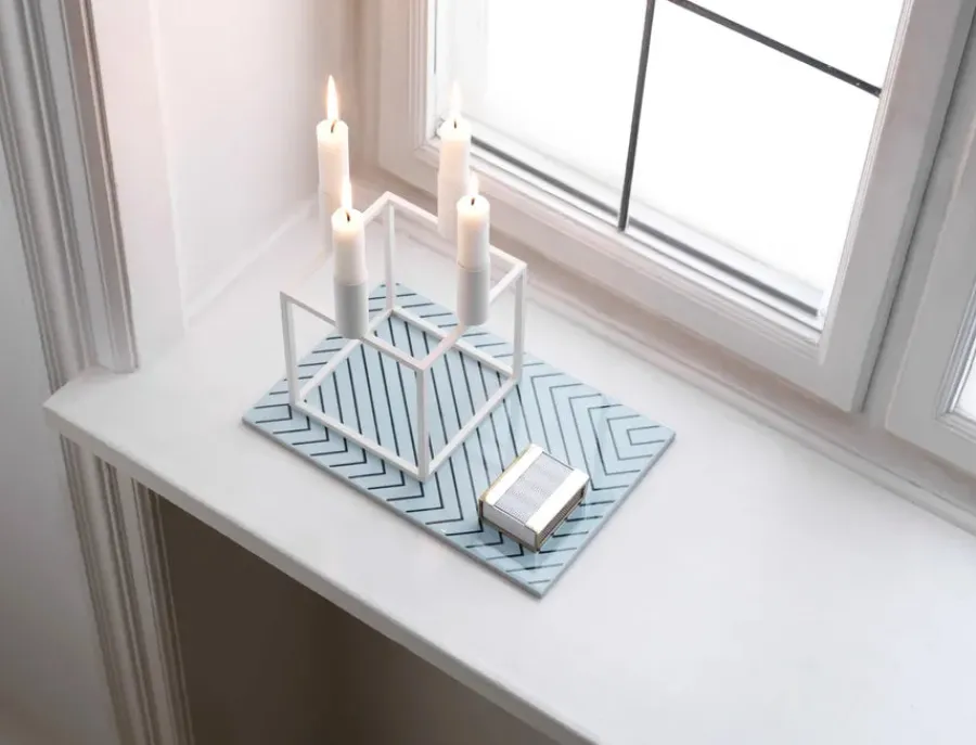 Kubus 4 Lysestage, bruneret kobber fra<Audo Copenhagen Discount