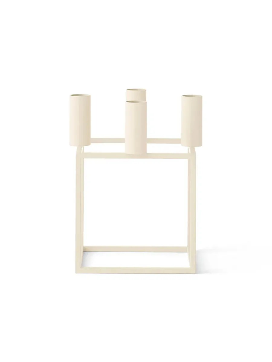 Kubus 4 Lysestage, bruneret kobber fra<Audo Copenhagen Discount