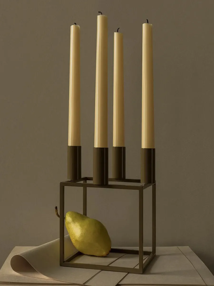 Kubus 4 Lysestage, olive fra<Audo Copenhagen New