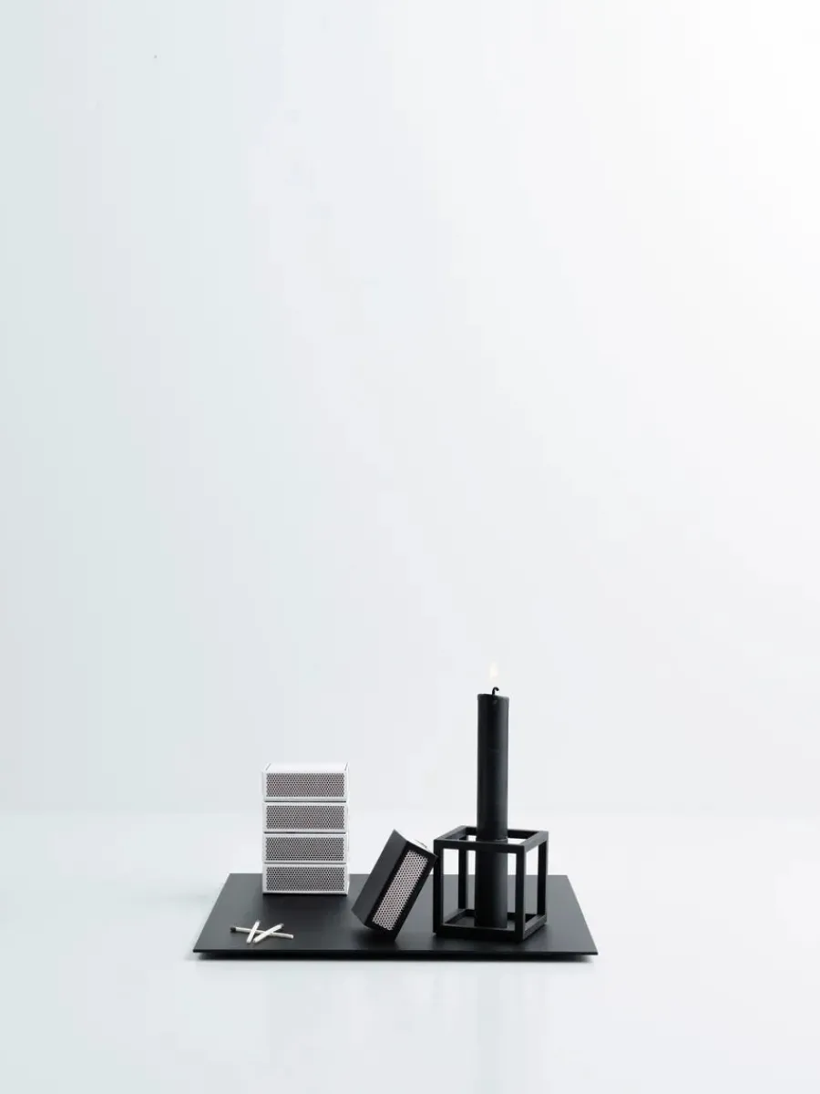 Kubus 1 Lysestage, sort fra<Audo Copenhagen