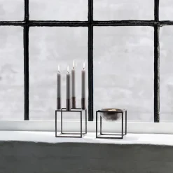 Kubus 4 Lysestage, zink fra<Audo Copenhagen Outlet