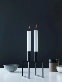 Kubus Line Lysestage, sort fra<Audo Copenhagen New