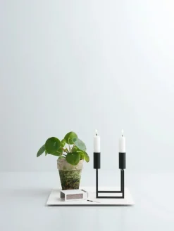 Kubus Line Lysestage, sort fra<Audo Copenhagen New