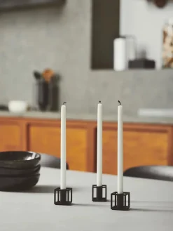 Kubus Micro lysestager, sort fra<Audo Copenhagen Clearance