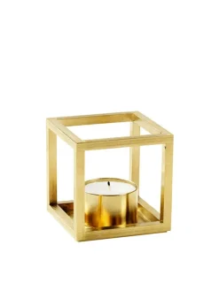 Kubus T Lysestage, guldbelagt fra<Audo Copenhagen Online