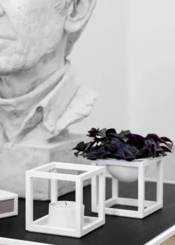 Kubus T Lysestage, sort fra<Audo Copenhagen New