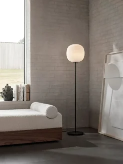 Lantern gulvlampe fra<New Works Online