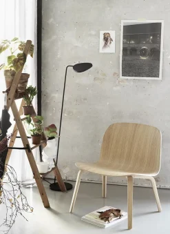 Leaf Floor Lamp fra<Muuto Online