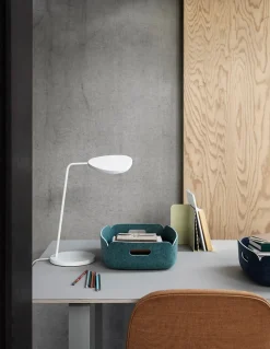 Leaf Table Lamp fra<Muuto