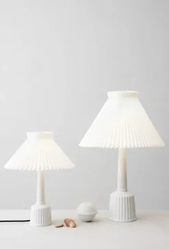 Lille Esben Klint bordlampe fra Lyngby Porcelæn<Le Klint Online