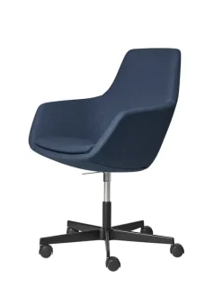 Lille Giraf Kontorstol af Arne Jacobsen<Fritz Hansen