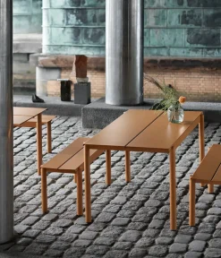Linear Steel Table, 140x75 cm fra<Muuto Best