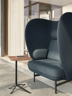 Little Friend Bord, firkantet af Kasper Salto<Fritz Hansen Discount