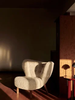 Little Petra inkl. skammel, Sheepskin Moonlight fra<&Tradition Sale