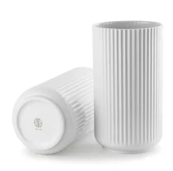 Lyngbyvasen i mørk grøn, H31 cm fra<Lyngby Porcelæn New