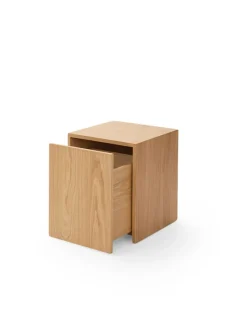 Mass Side Table, oak fra<New Works Hot