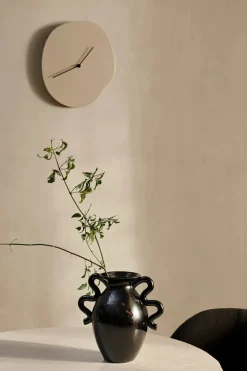 Melt Wall Clock fra<Ferm Living Outlet