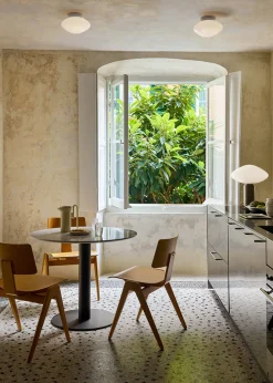 Mist AP22 væg- og loftlampe fra<&Tradition Clearance