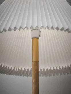 Model 328 Gulvlampe, eg fra<Le Klint New