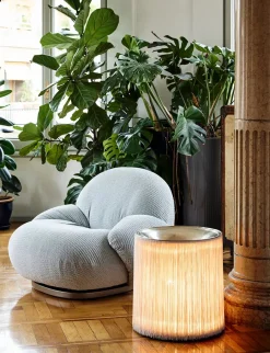 Model 597 Gulvlampe fra<GUBI Discount