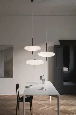 Model 2065 Pendel, hvide skærme med hvid ledning fra<Astep