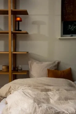 Monochrome Lines Sengetøj, rosa/hvid fra<Juna Online