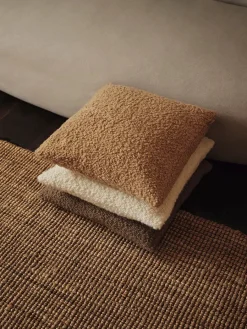 Moor Cushion fra<Ferm Living Hot