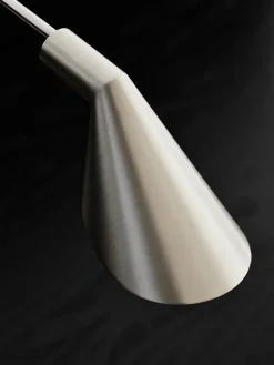 MS011 Gulvlampe, stål fra<Fritz Hansen Online