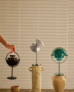 Multi-Lite Portable Bordlampe fra<GUBI