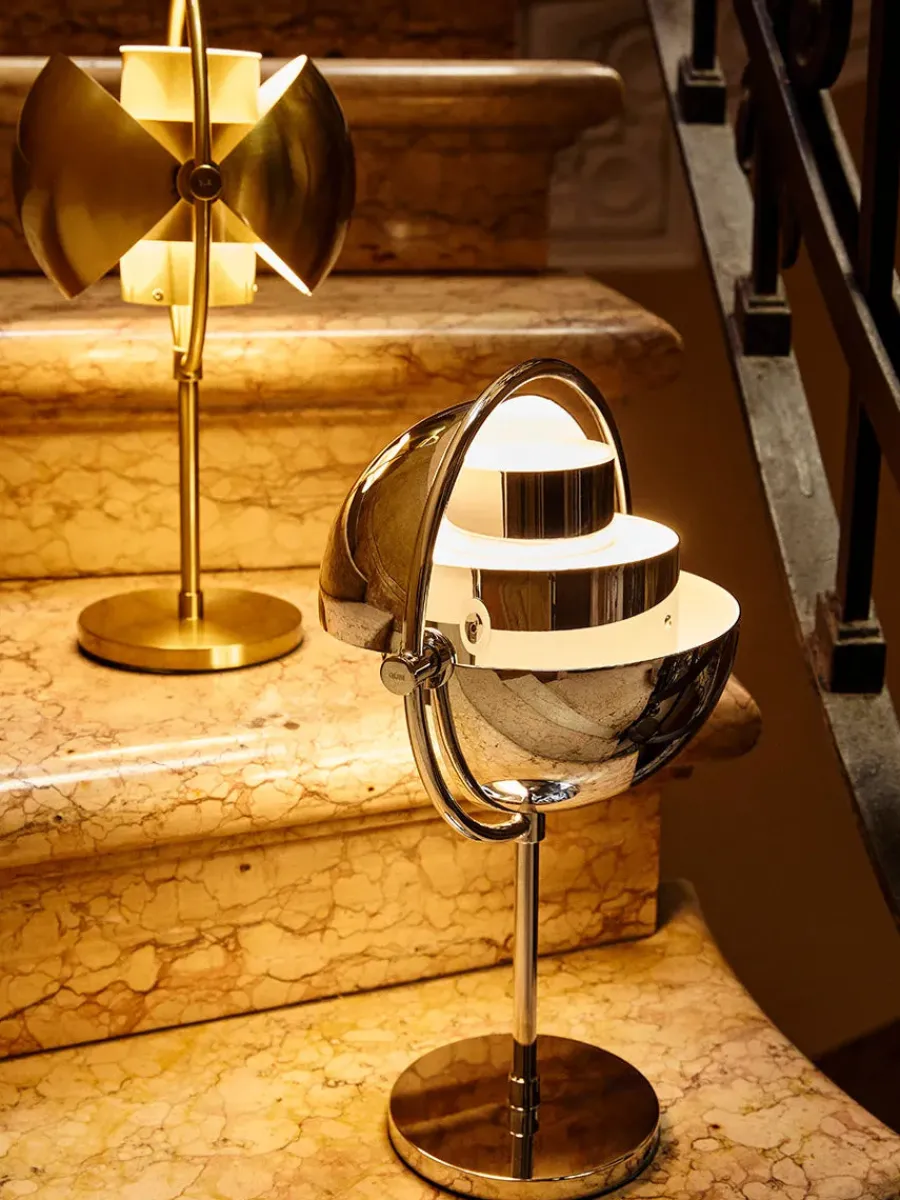 Multi-Lite Portable Bordlampe, krom/hvid fra<GUBI