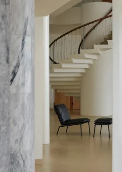 Muno LN18 Lounge Chair fra<&Tradition Outlet