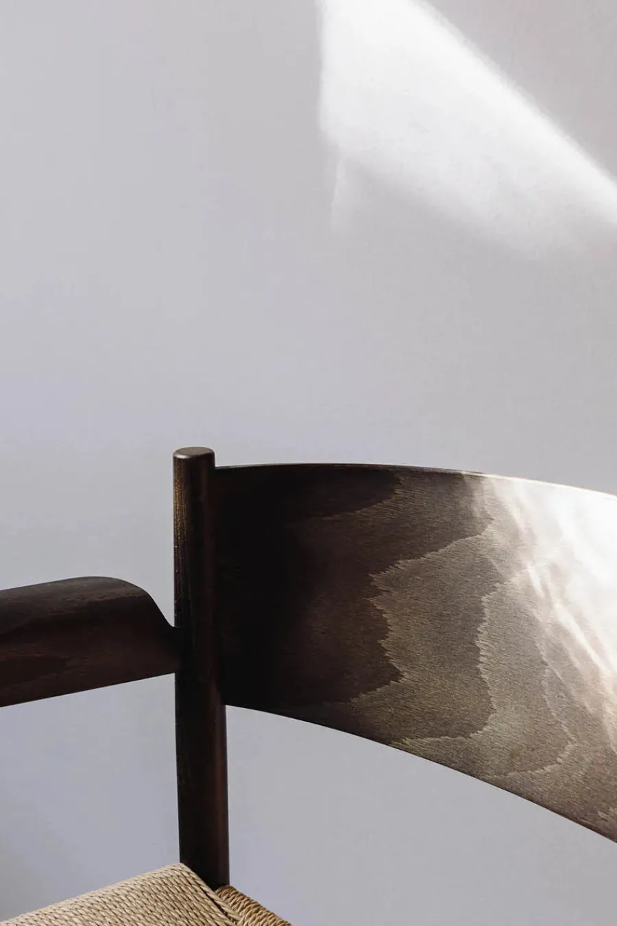 Nestor armstol, sort bøg med natur flet fra<Mater Hot