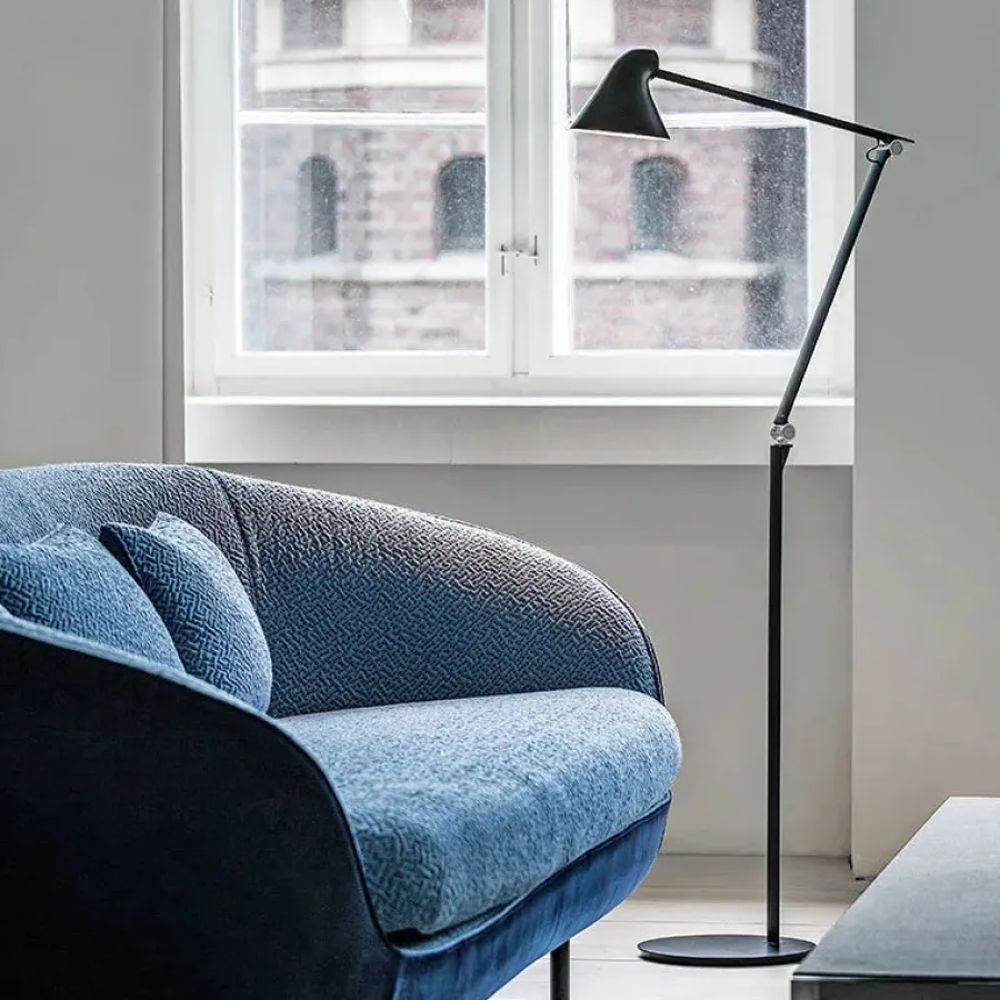 NJP gulvlampe fra<Louis Poulsen Hot