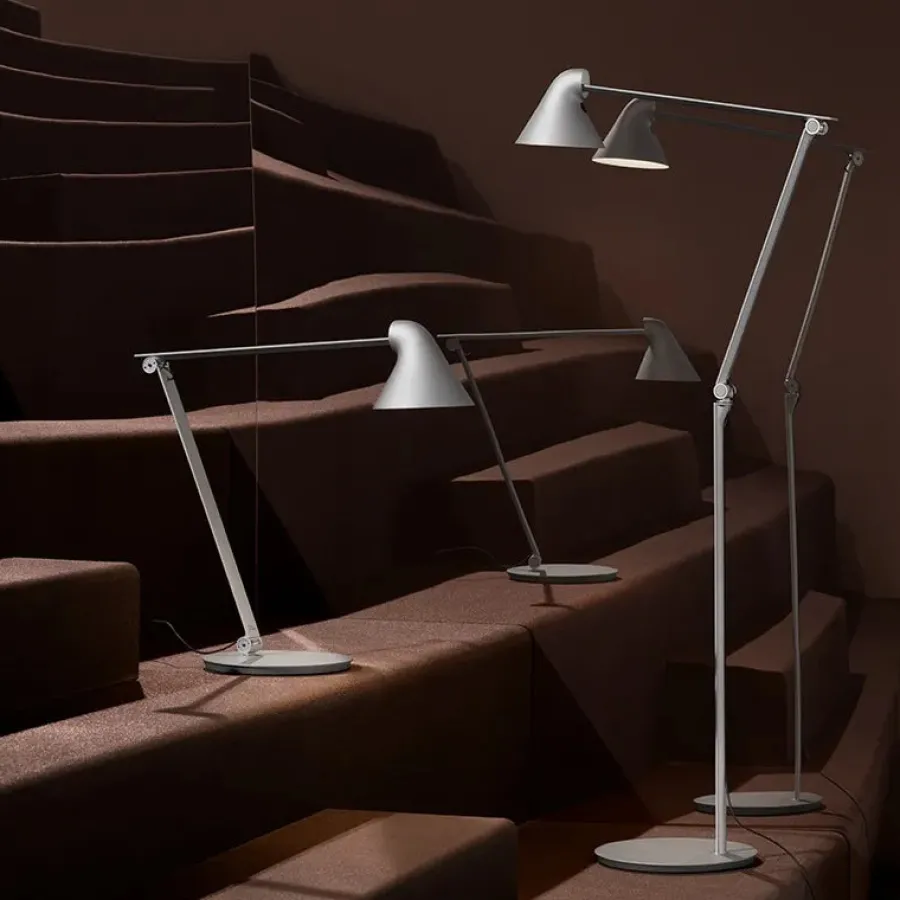 NJP gulvlampe fra<Louis Poulsen Hot