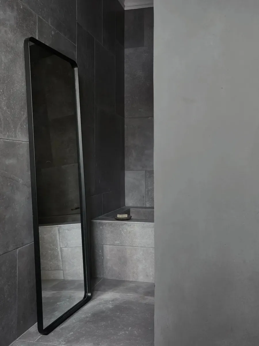 Norm Floor Mirror fra<Audo Copenhagen Online