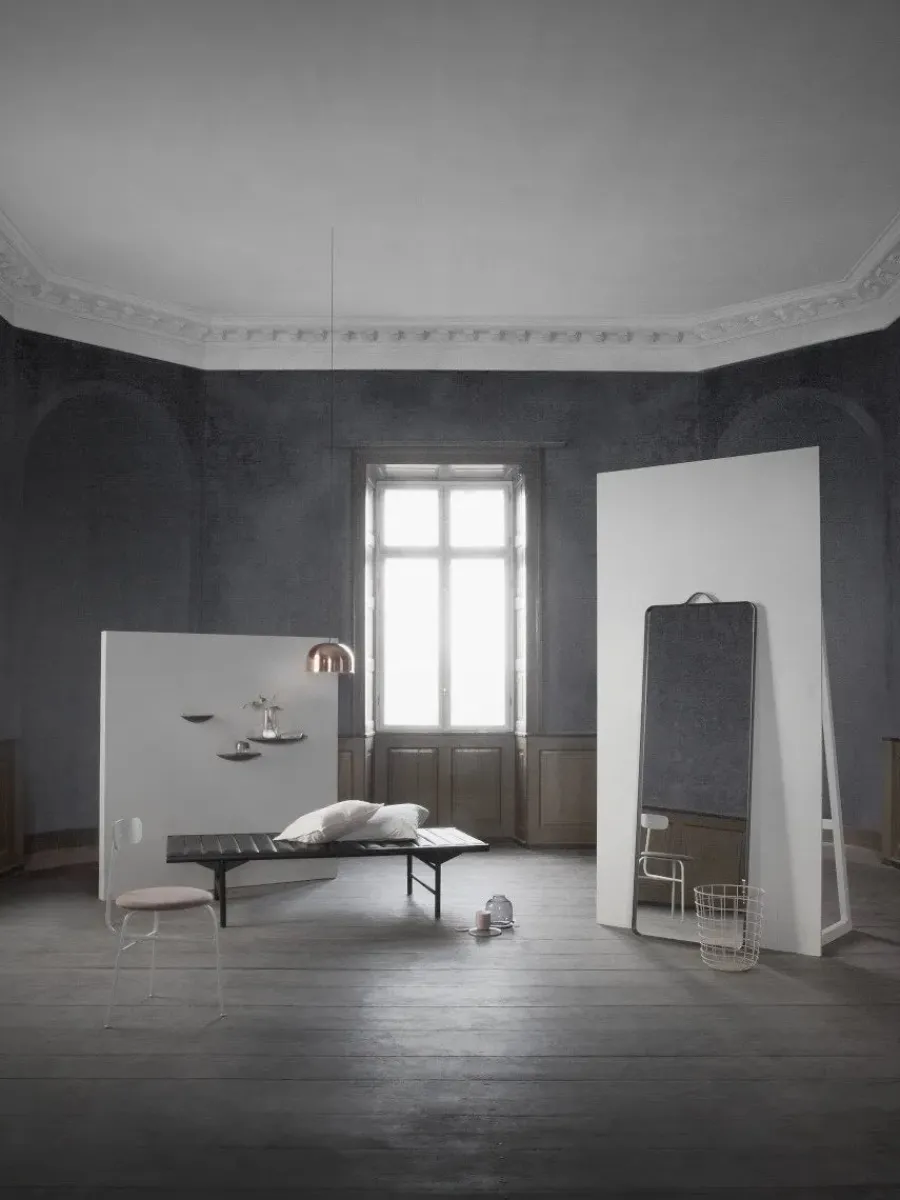 Norm Floor Mirror fra<Audo Copenhagen Online