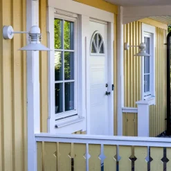 Nyhavn, hvid væglampe fra<Louis Poulsen Sale