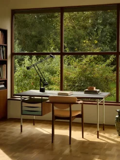 Nyhavn Skrivebord, 170 cm af Finn Juhl<House of Finn Juhl Sale