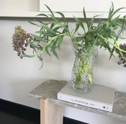 Ostrea Vase, klart glas fra<Hein Studio Online