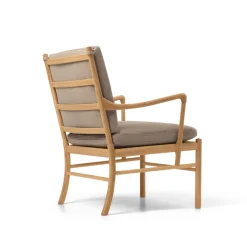 OW149 Colonial lænestol, eg olie, Terra-læder af Ole Wanscher<Carl Hansen & Søn Sale