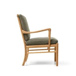 OW149 Colonial lænestol, eg olie, Terra-læder af Ole Wanscher<Carl Hansen & Søn Sale