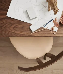 OW58 T-stolen af Ole Wanscher<Carl Hansen & Søn Hot