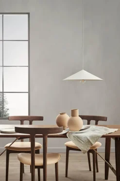 OW58 T-stolen af Ole Wanscher<Carl Hansen & Søn Hot