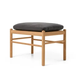 OW149F Fodskammel til Colonial lænestol, eg olie, Terra-læder af Ole Wanscher<Carl Hansen & Søn New