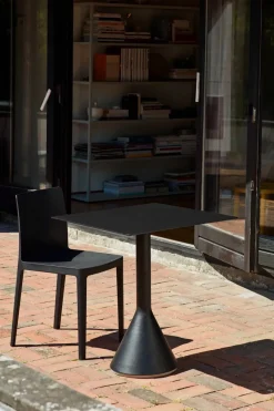 Palissade Cone Table fra<HAY