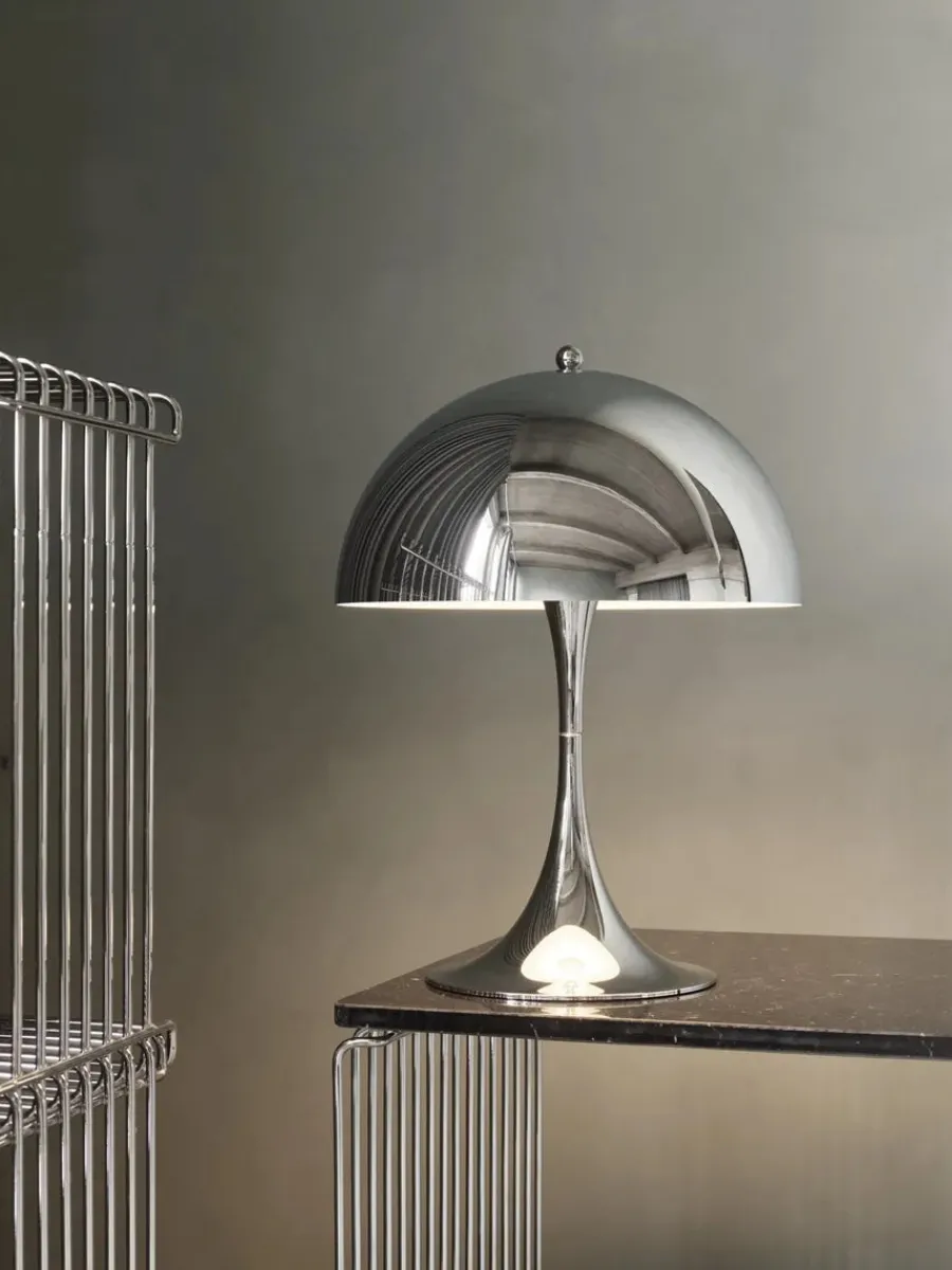 Panthella 250 bordlampe, koral af Verner Panton<Louis Poulsen Online