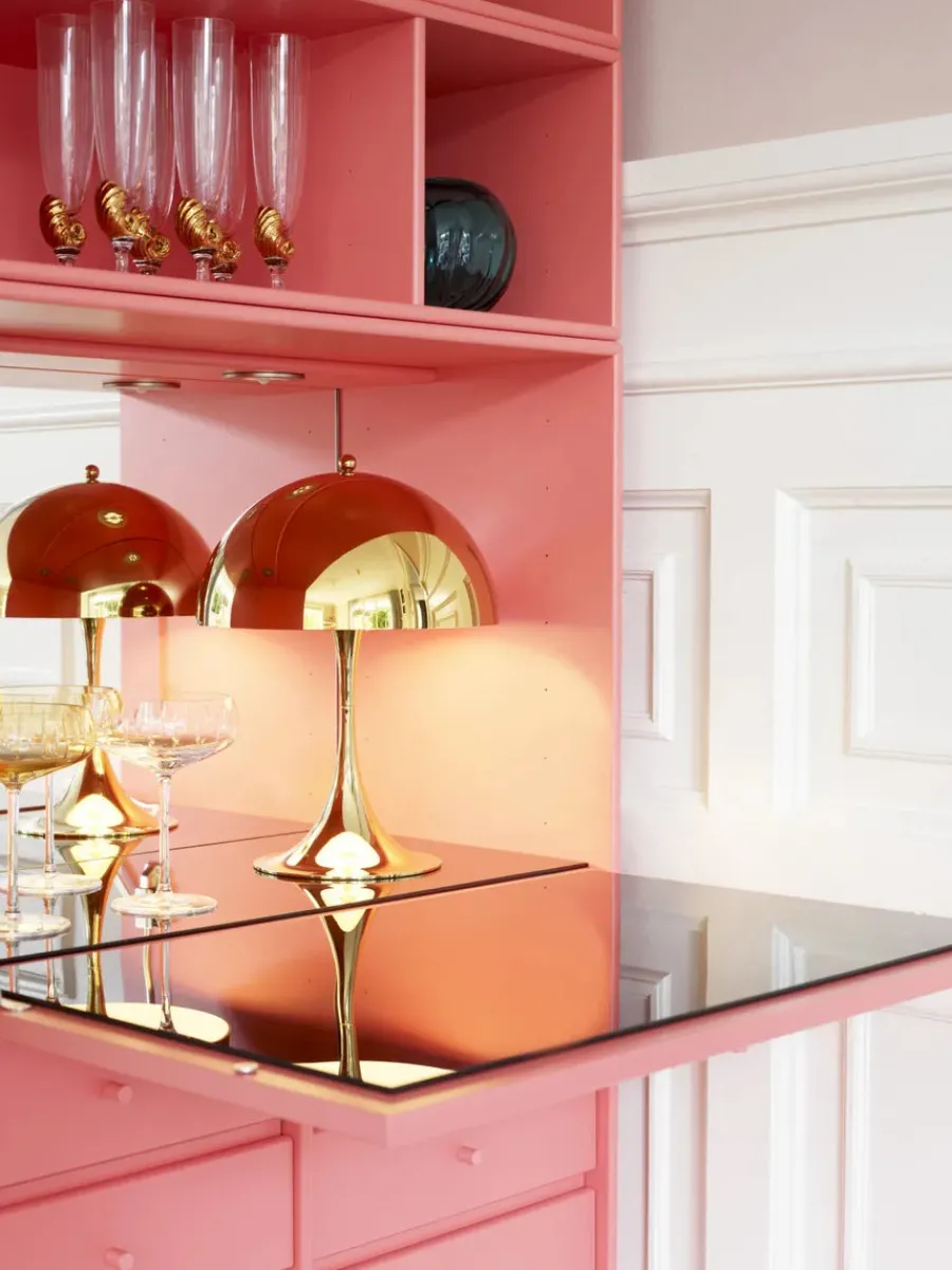 Panthella 250 bordlampe, sort af Verner Panton<Louis Poulsen Clearance