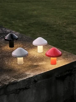 Pao Portable Lampe fra<HAY
