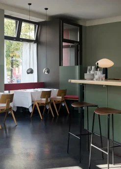 Pavilion Counter Stool AV37 fra<&Tradition Online