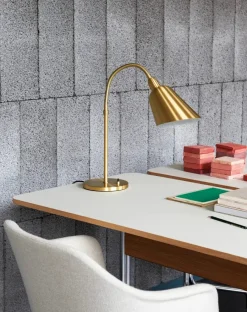 Pavilion Skrivebord AV16 fra<&Tradition Hot